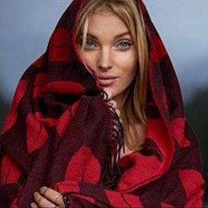 V.S. Blanket 💋NWT